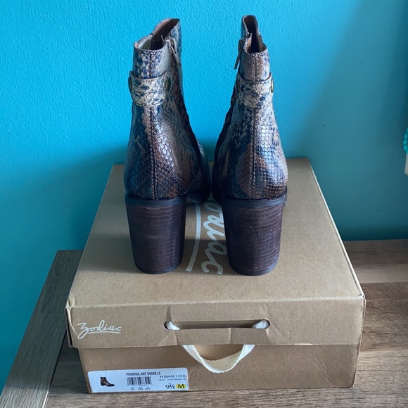 COPY - Snake print boots 9 1/2, ran small, can’t wear. - Picture 3 of 4